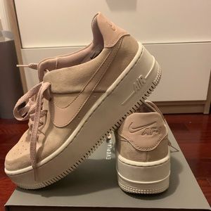 Nike Air Force 1 Sage Low